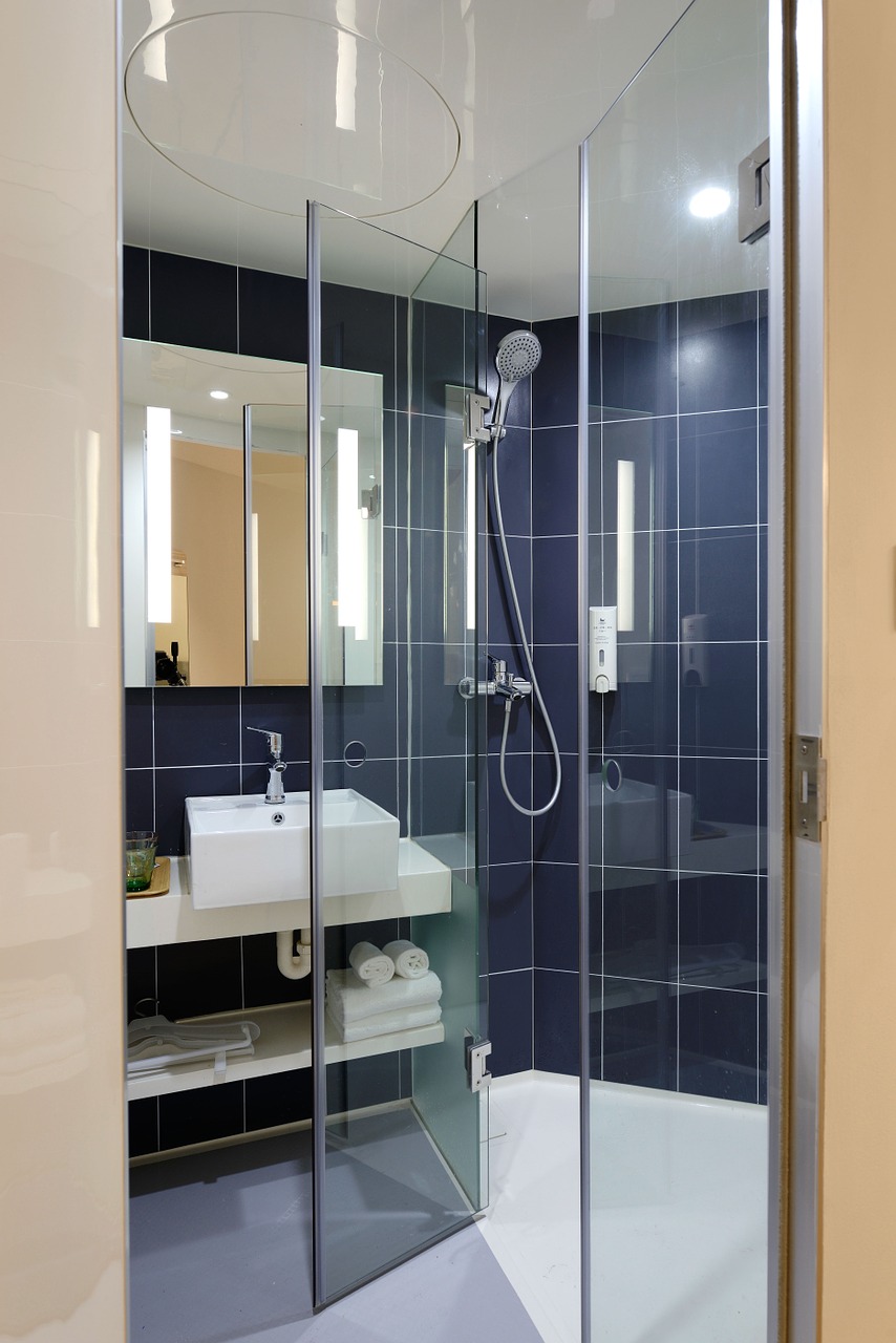 Dostępność w łazience: Jak zapewnić komfort i niezależność w codziennych czynnościach.